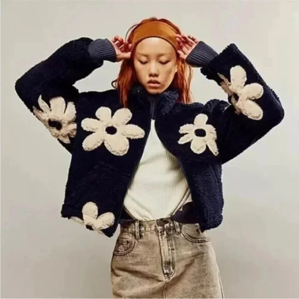 *Final Price* BLANK NYC Luxury Sherpa Floral Patch NWT Large Revolve Shacket - Picture 4 of 9